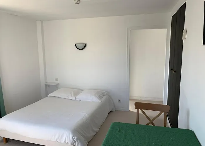 De La Grange Hotel *